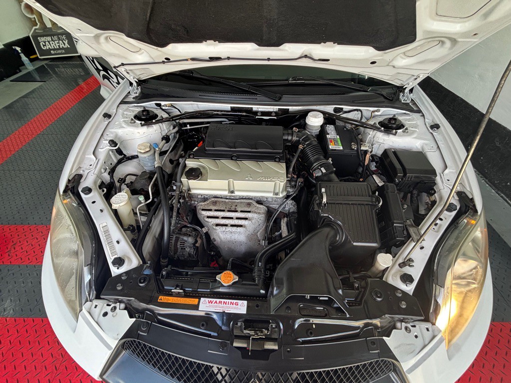2012 Mitsubishi Eclipse Image 10