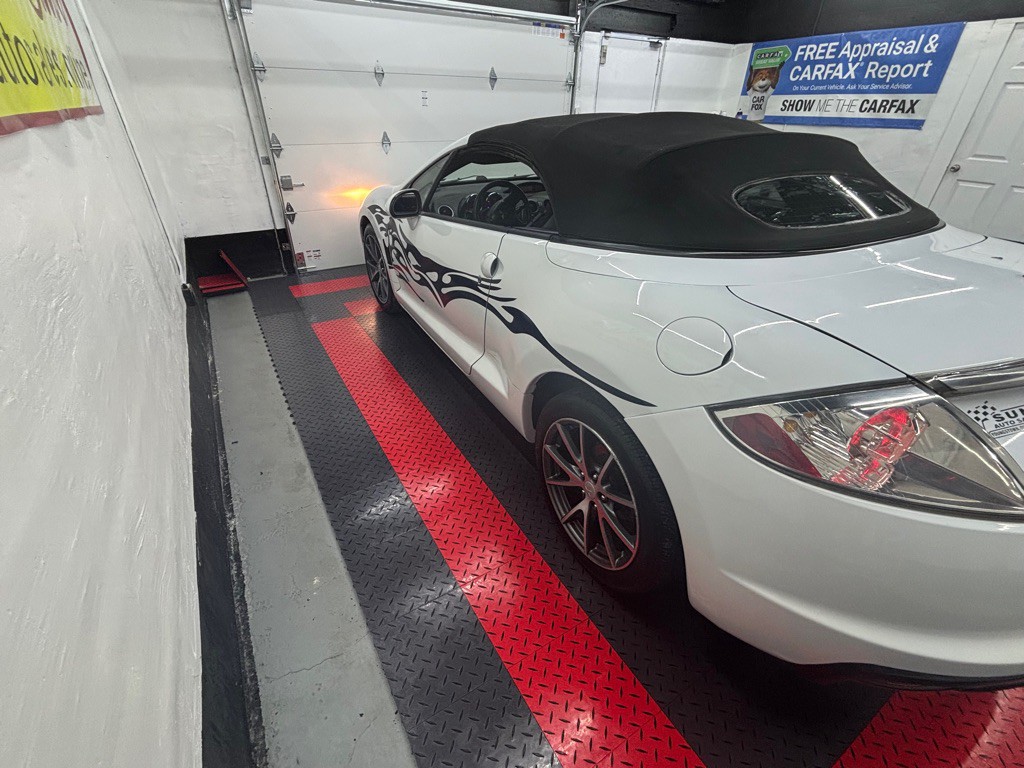 2012 Mitsubishi Eclipse Image 4