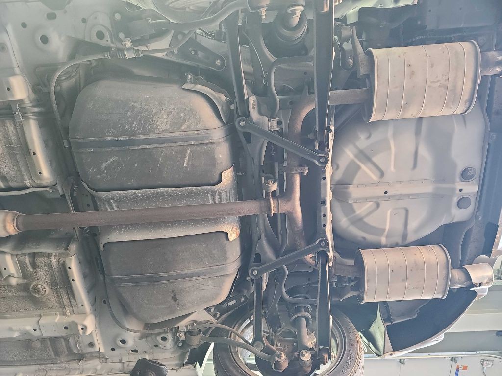 2012 Mitsubishi Eclipse Image 6