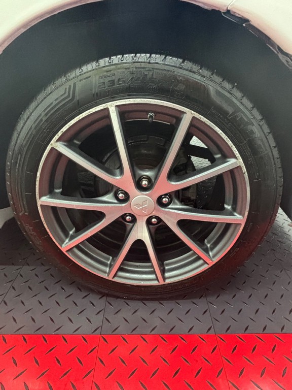 2012 Mitsubishi Eclipse Image 16