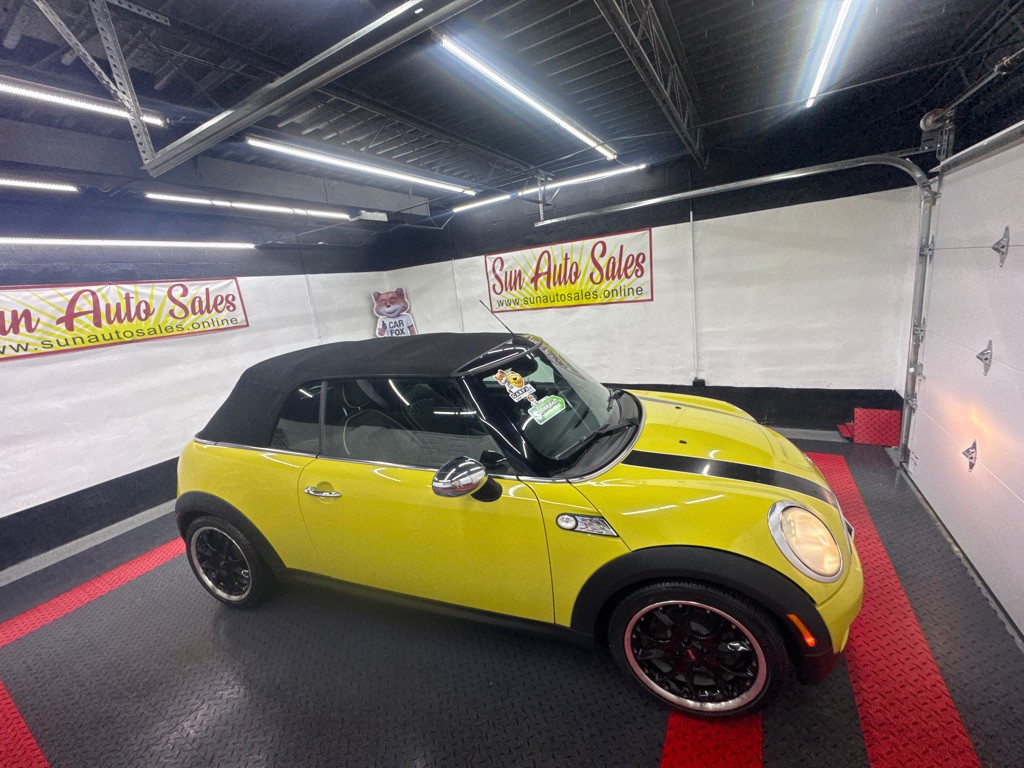 2010 MINI Cooper Image 13