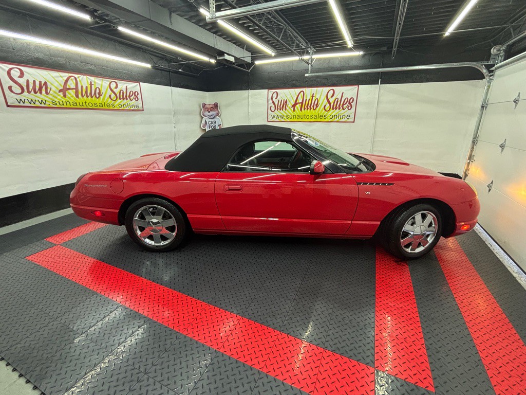 2002 Ford Thunderbird Image 6