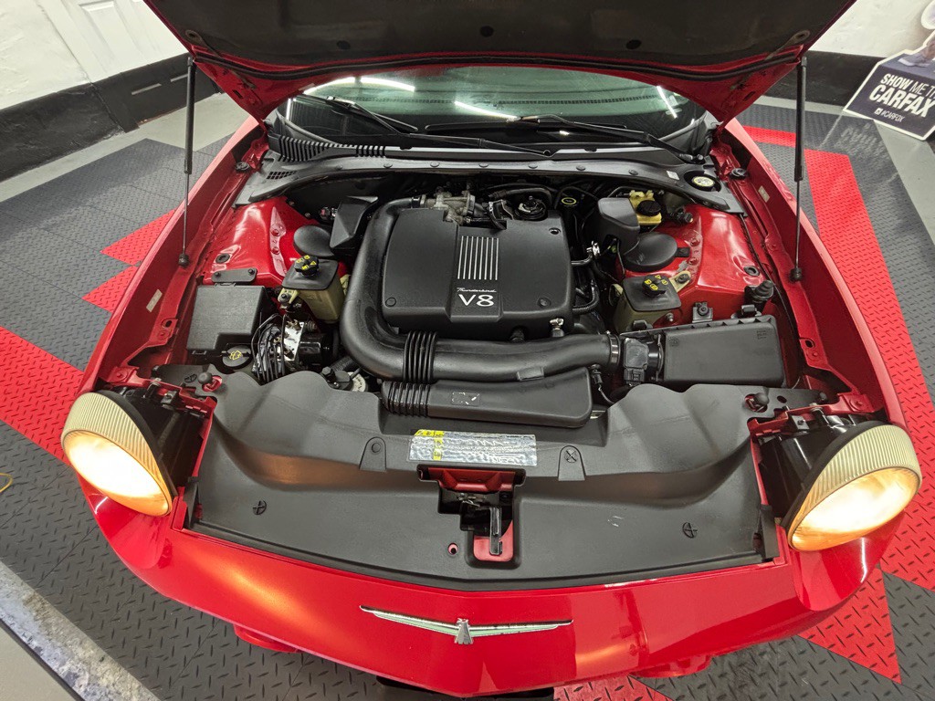 2002 Ford Thunderbird Image 8