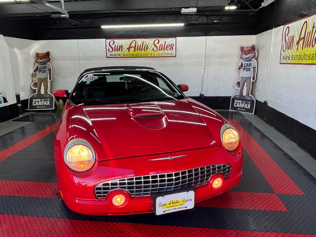 2002 Ford Thunderbird Image 1