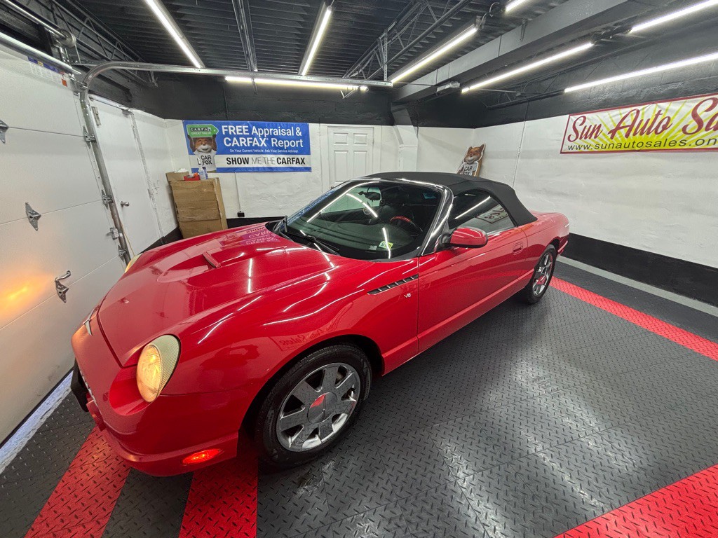 2002 Ford Thunderbird Image 6