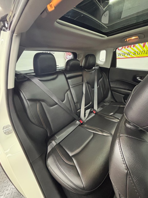 2018 Jeep Compass Image 9