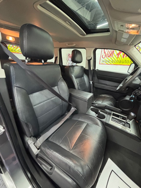 2011 Dodge Nitro Image 14