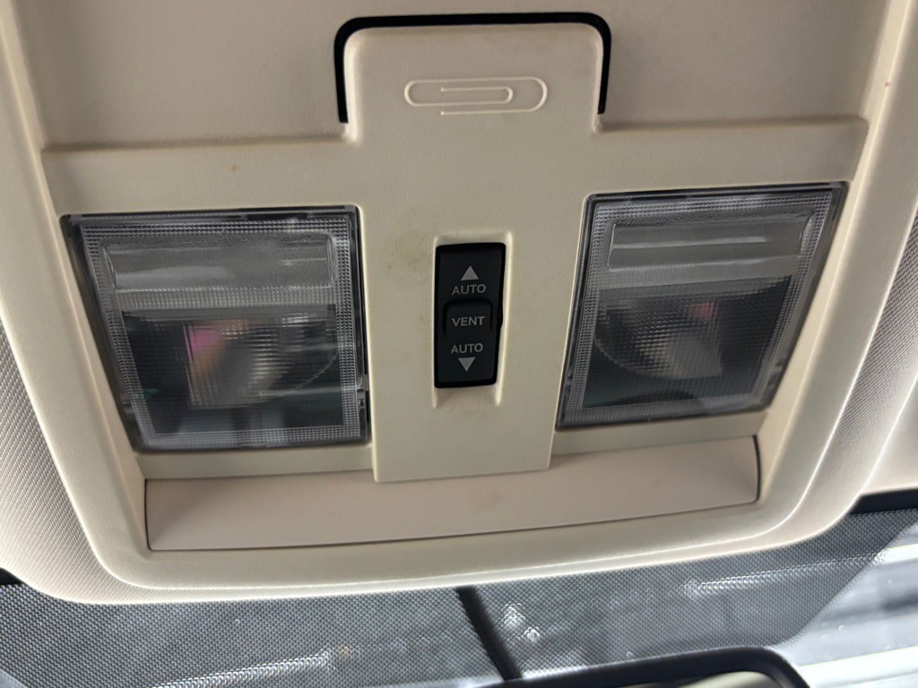 2011 Dodge Nitro Image 23