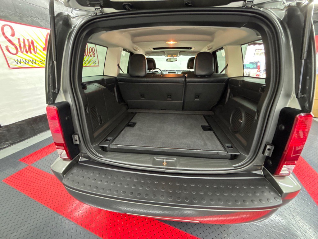 2011 Dodge Nitro Image 8