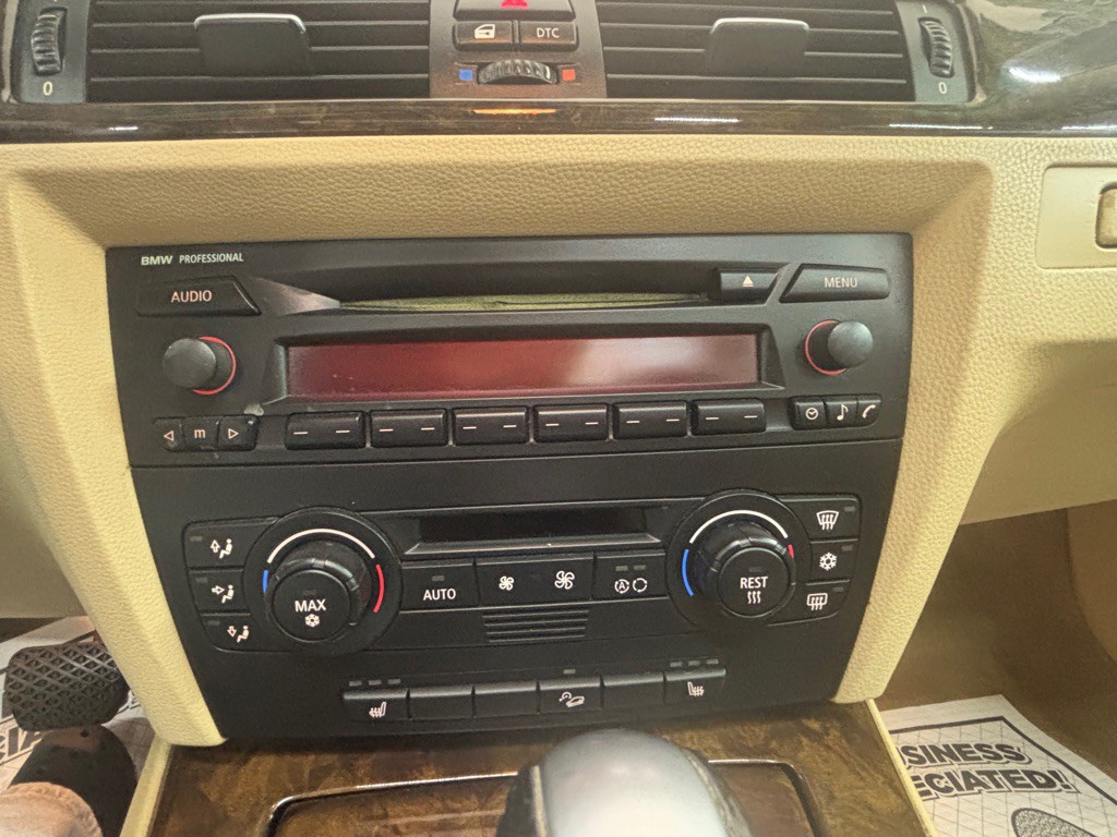 2006 BMW 3 Series Image 17