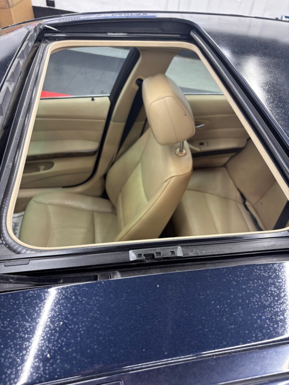 2006 BMW 3 Series Image 9