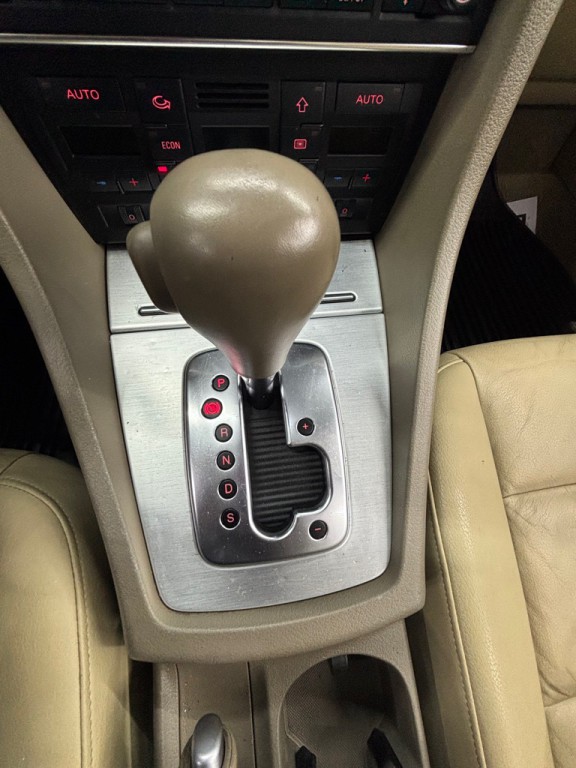 2007 Audi A4 Image 11