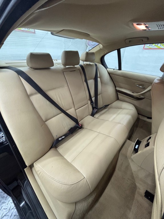 2008 BMW 3 Series Image 11