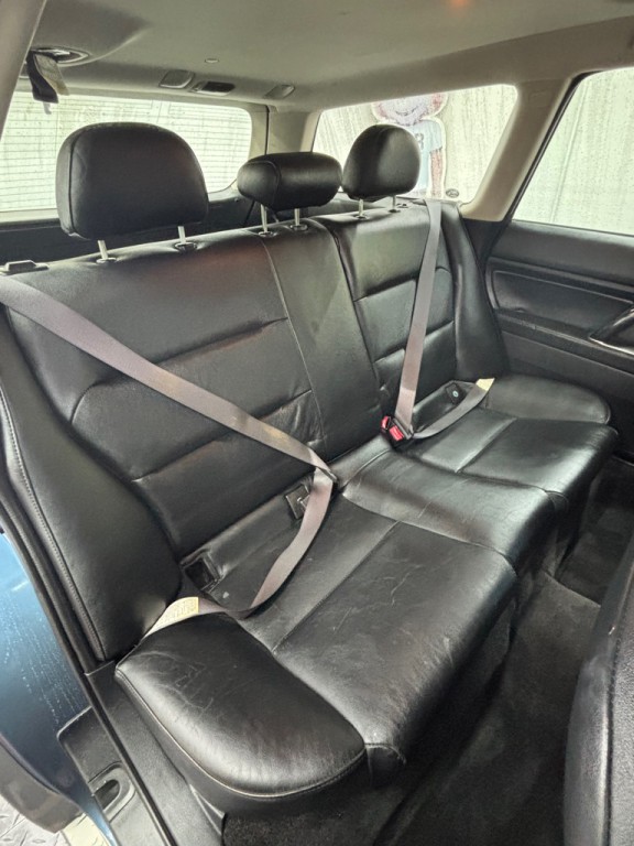 2005 Subaru Outback Image 10