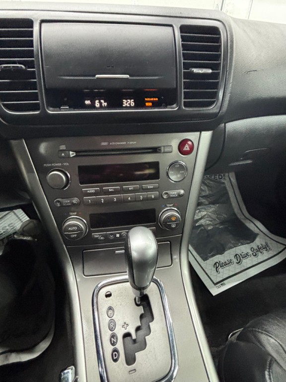 2005 Subaru Outback Image 12