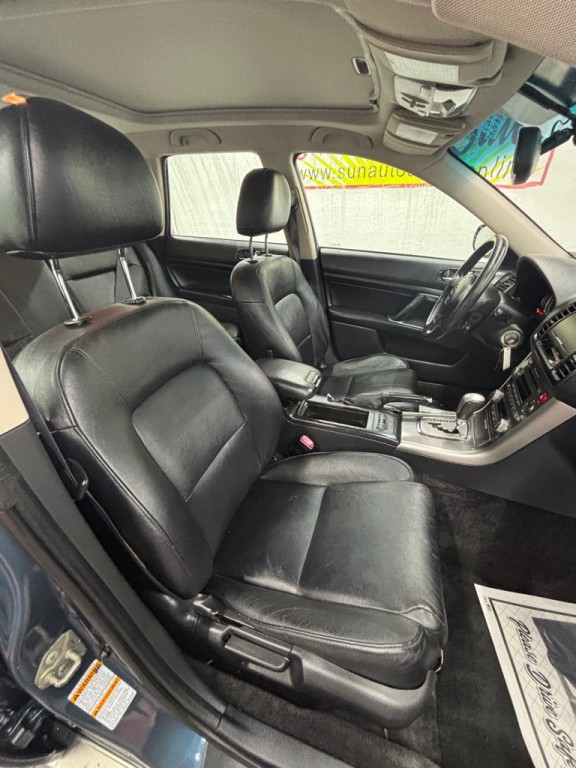 2005 Subaru Outback Image 18