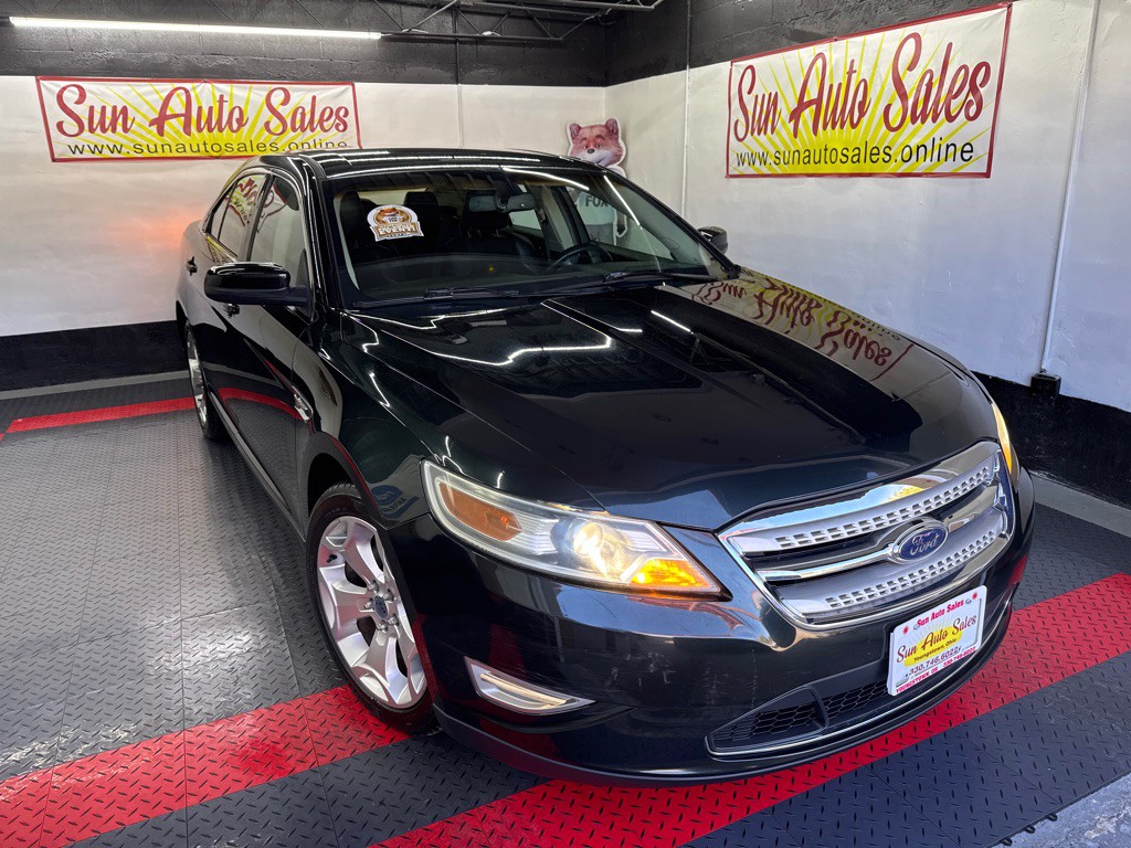 2010 Ford Taurus Image 1
