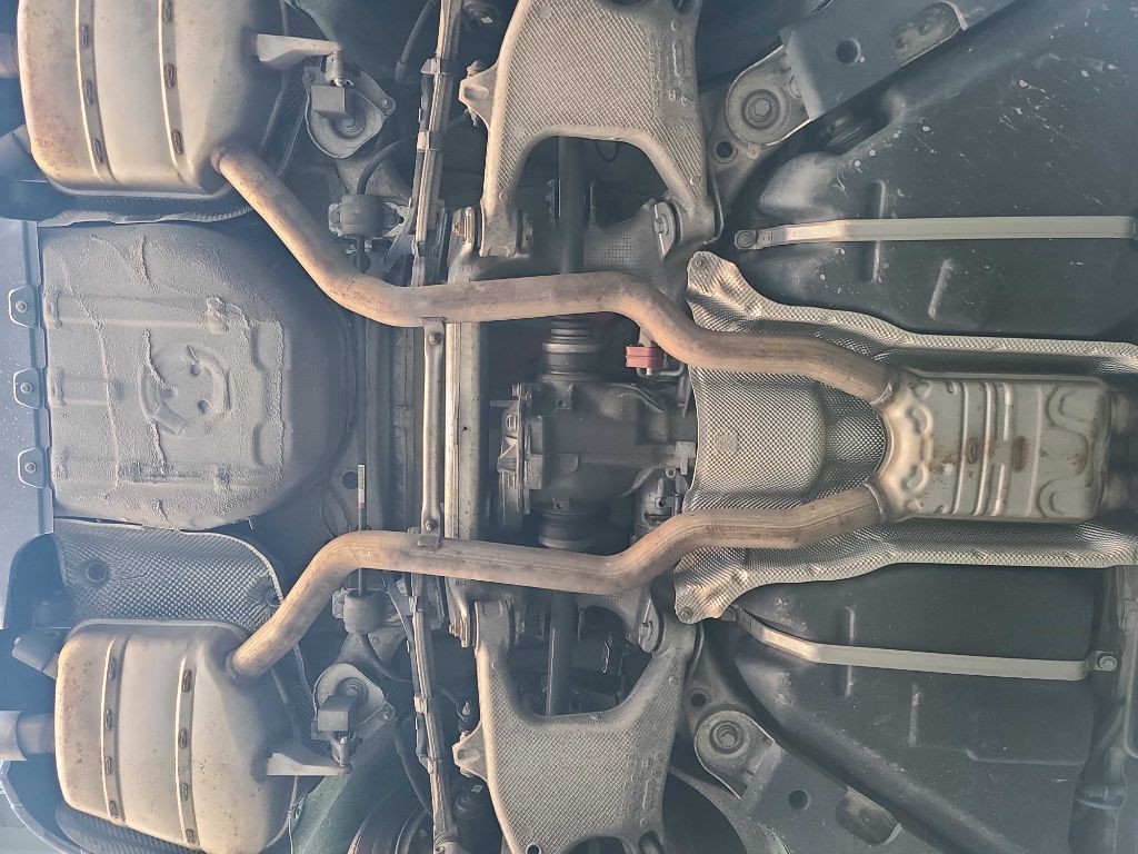 2011 BMW 5 Series Image 9