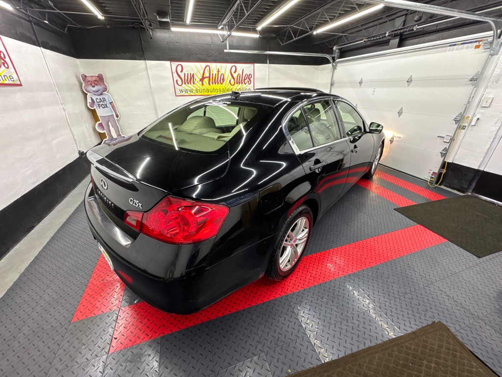 2012 INFINITI G25 Image 8