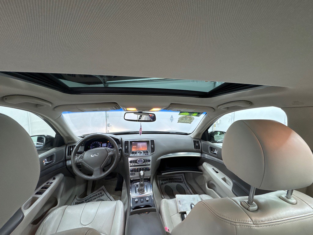 2012 INFINITI G25 Image 11