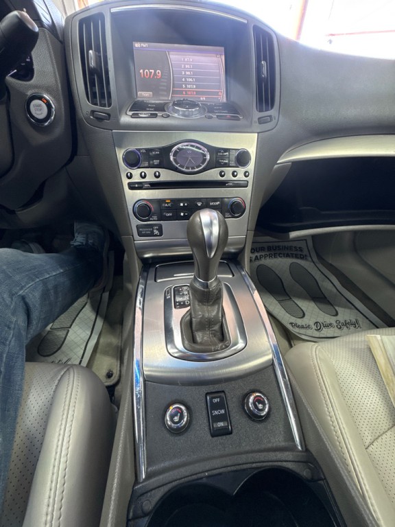 2012 INFINITI G25 Image 18