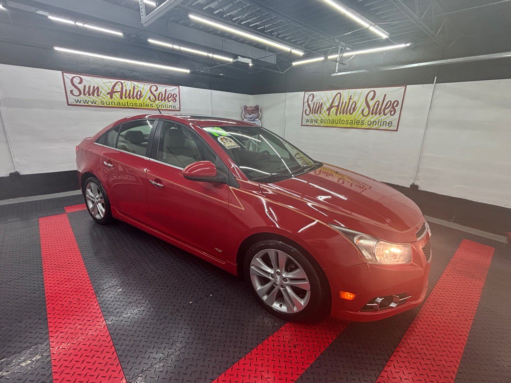 2013 Chevrolet Cruze Image 2