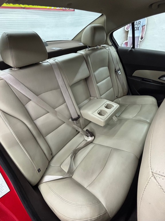 2013 Chevrolet Cruze Image 10