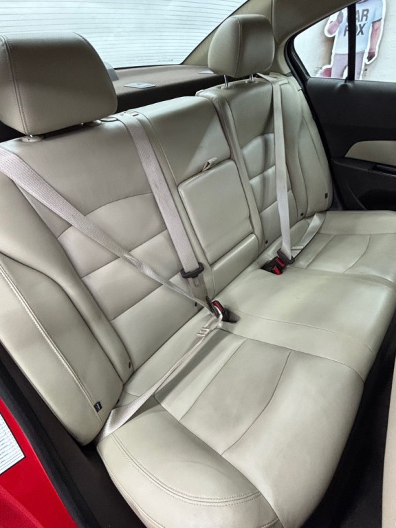 2013 Chevrolet Cruze Image 11