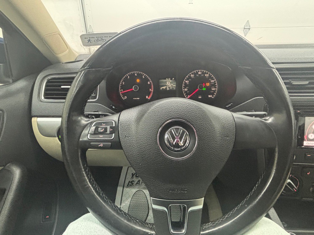 2011 Volkswagen Jetta Image 12