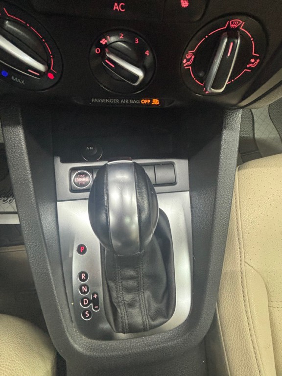 2011 Volkswagen Jetta Image 14