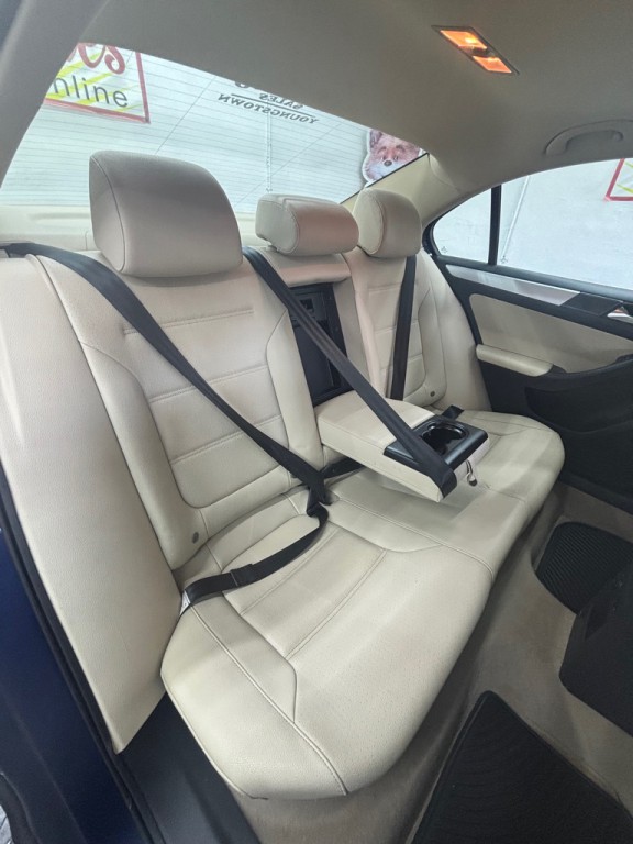 2011 Volkswagen Jetta Image 7