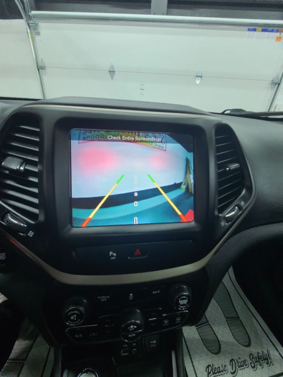 2018 Jeep Cherokee Image 15