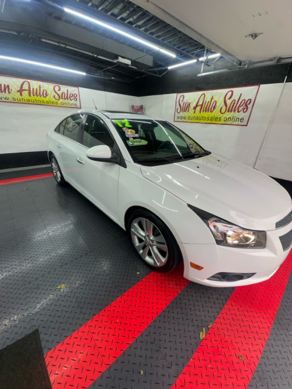 2012 Chevrolet Cruze Image 2