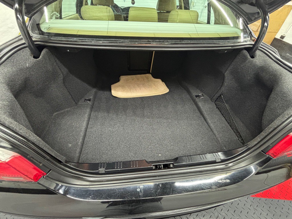 2004 BMW 5 Series Image 8