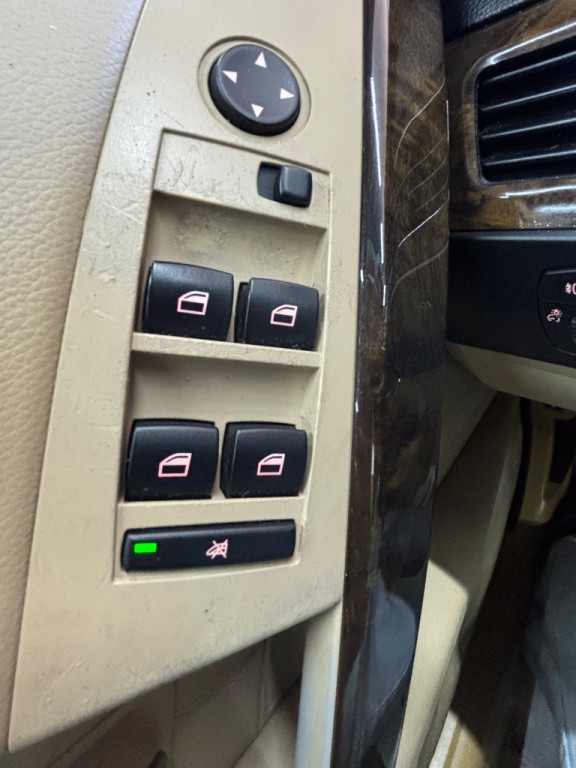 2004 BMW 5 Series Image 17