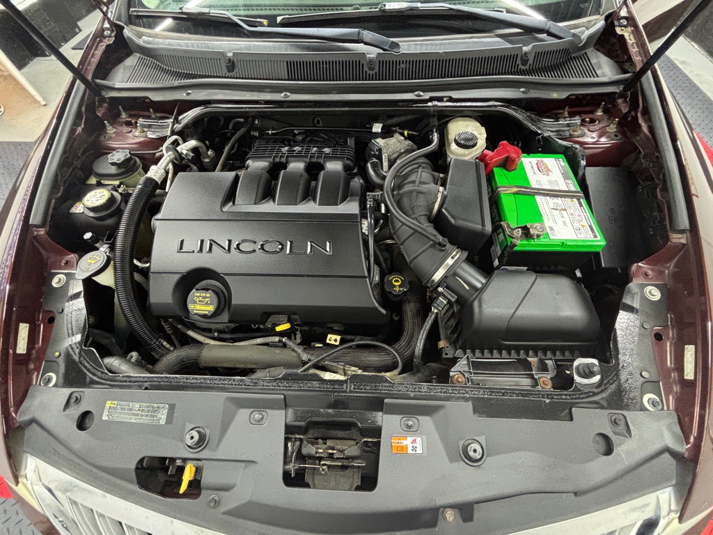 2009 Lincoln MKS Image 10