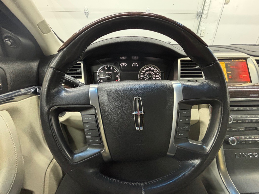 2009 Lincoln MKS Image 11