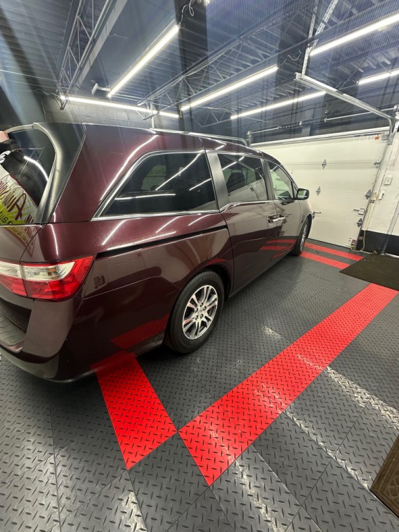 2011 Honda Odyssey Image 6