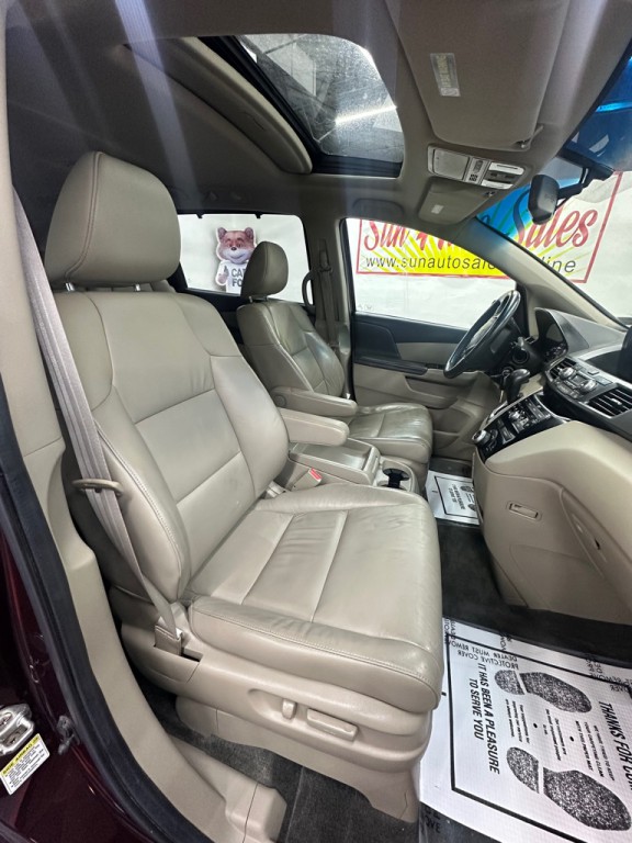 2011 Honda Odyssey Image 11