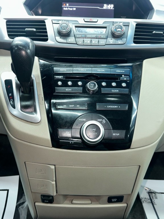 2011 Honda Odyssey Image 15