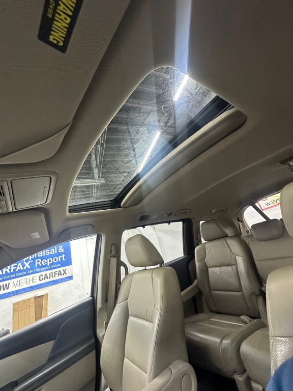 2011 Honda Odyssey Image 18