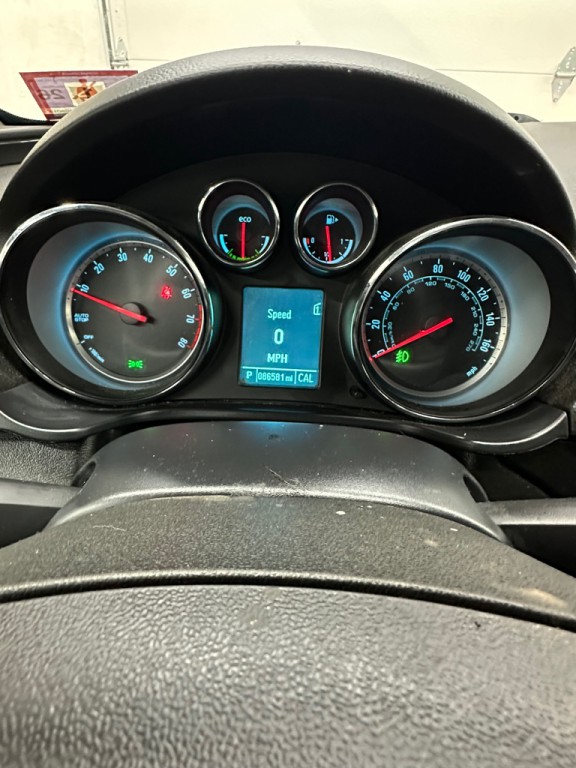 2012 Buick Regal Image 7