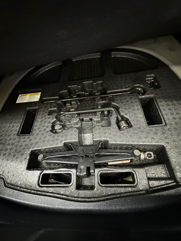 2020 Toyota Camry Image 9