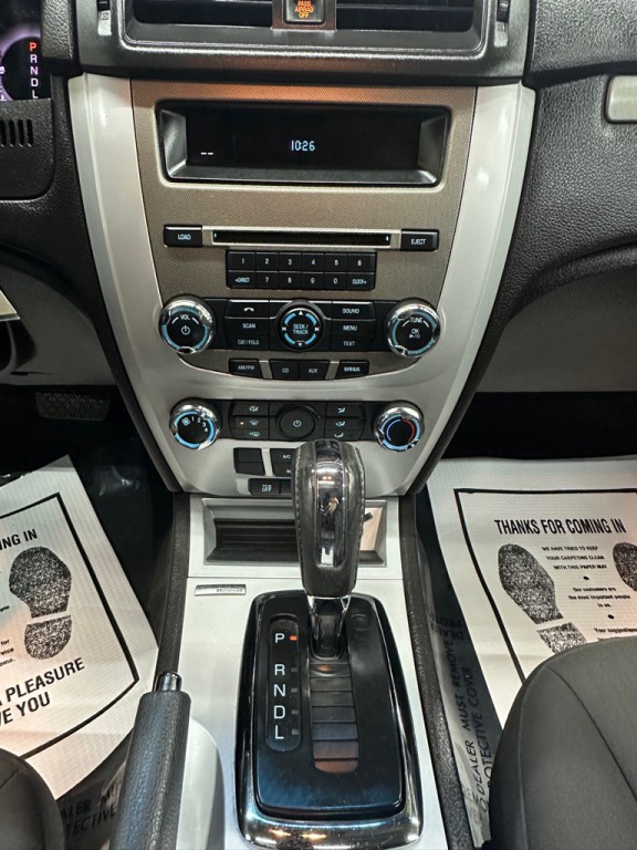 2011 Mercury Milan Image 14