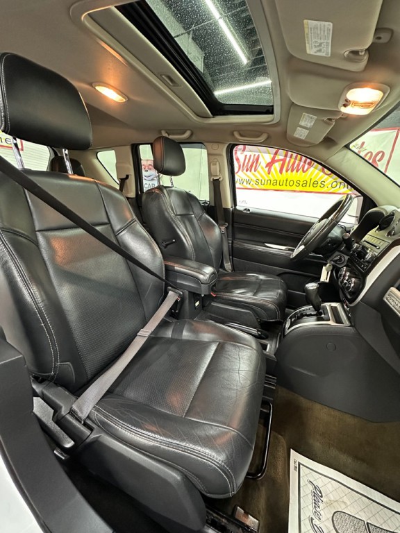 2017 Jeep Compass Image 8