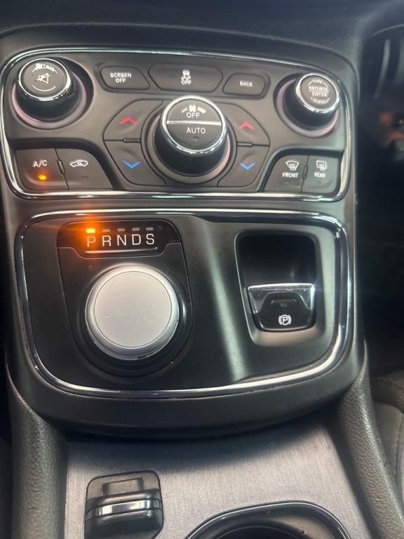 2015 Chrysler 200 Image 13