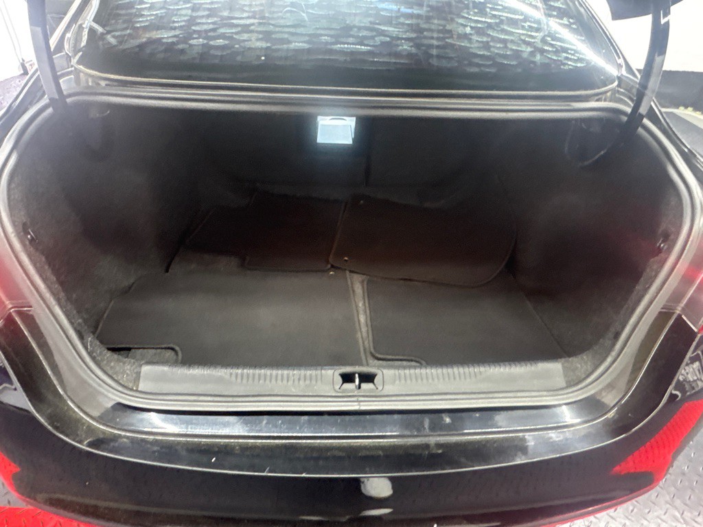 2015 Chrysler 200 Image 15