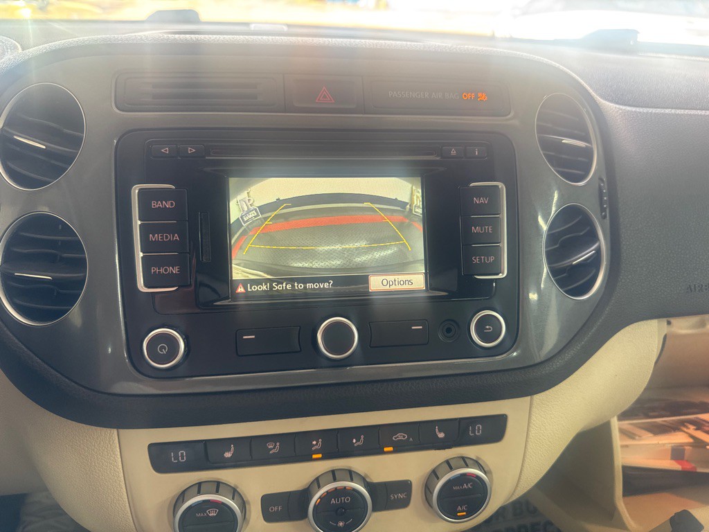 2014 Volkswagen Tiguan Image 18