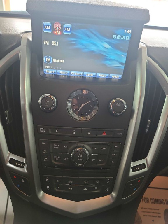 2010 Cadillac SRX Image 8