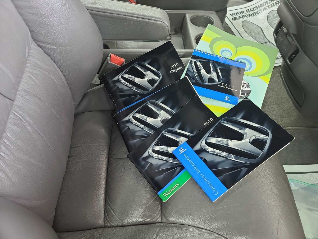 2010 Honda Odyssey Image 9